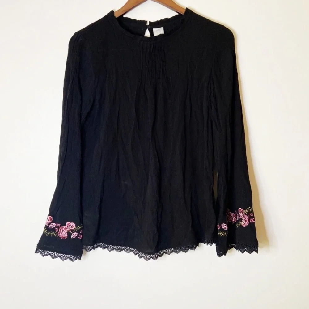 Embroidered Gauzy Blouse Small Black High Neck Ruffle Lace Trim Boho Feminine - Picture 2 of 10